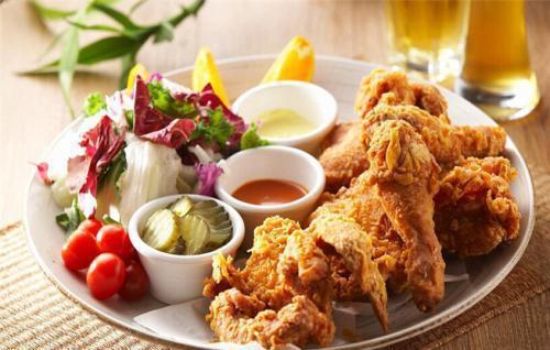 百年炸鸡最新爆料,独家揭秘品牌背后的传奇故事  第2张